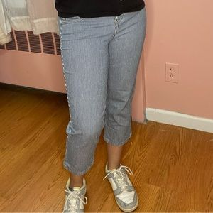 Petite 2P blue and white capris